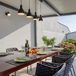 A Touch Of Luxury And Comfort - Irena *
