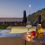 A Touch Of Luxury And Comfort - Irena וילה