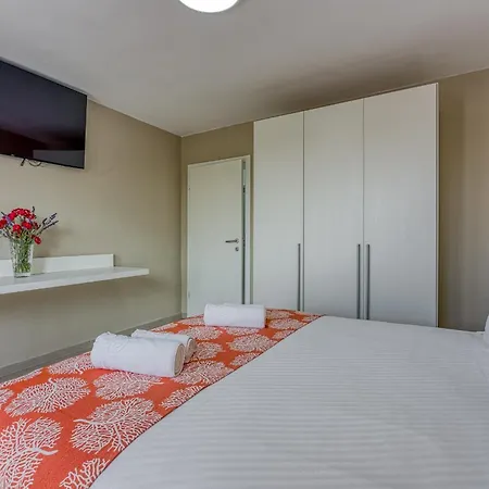 A Touch Of Luxury And Comfort - Irena ヴィラ *