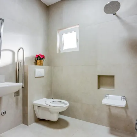 A Touch Of Luxury And Comfort - Irena Villa Poreč