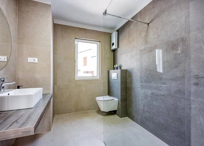 A Touch Of Luxury And Comfort - Irena Villa Poreč