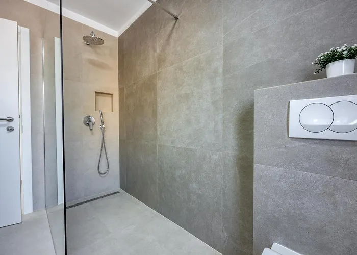 A Touch Of Luxury And Comfort - Irena Villa Poreč