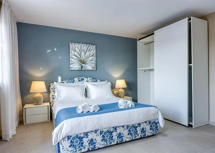 A Touch Of Luxury And Comfort - Irena Πόρετς