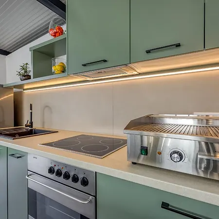 A Touch Of Luxury And Comfort - Irena *