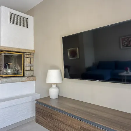 A Touch Of Luxury And Comfort - Irena וילה *