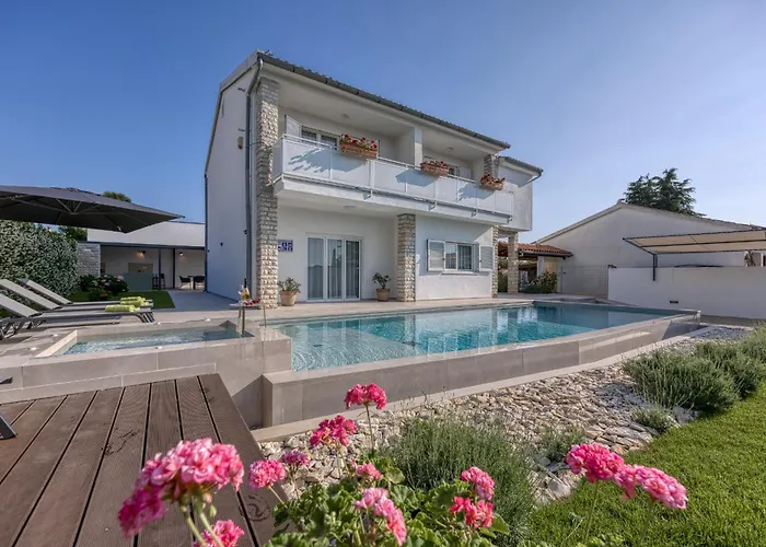 A Touch Of Luxury And Comfort - Irena * Пореч