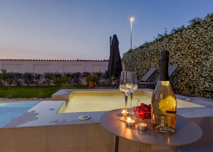 A Touch Of Luxury And Comfort - Irena Вилла